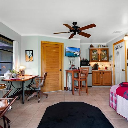 La Quiete Cove For One Bed and Breakfast Lake Worth Beach Exteriör bild