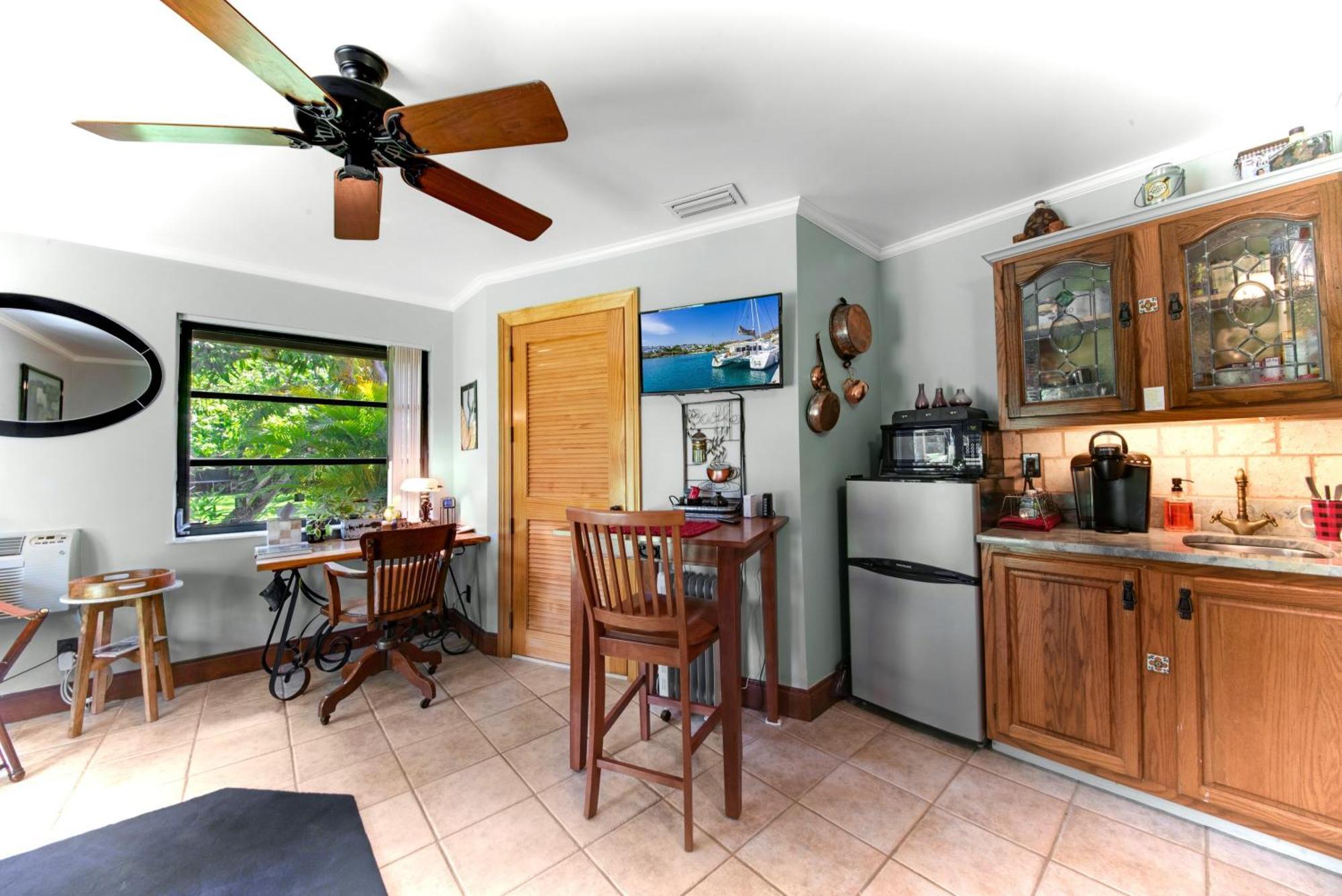 La Quiete Cove For One Bed and Breakfast Lake Worth Beach Exteriör bild