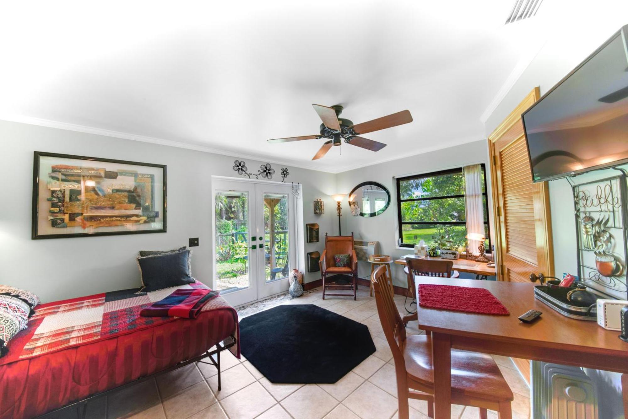 La Quiete Cove For One Bed and Breakfast Lake Worth Beach Exteriör bild